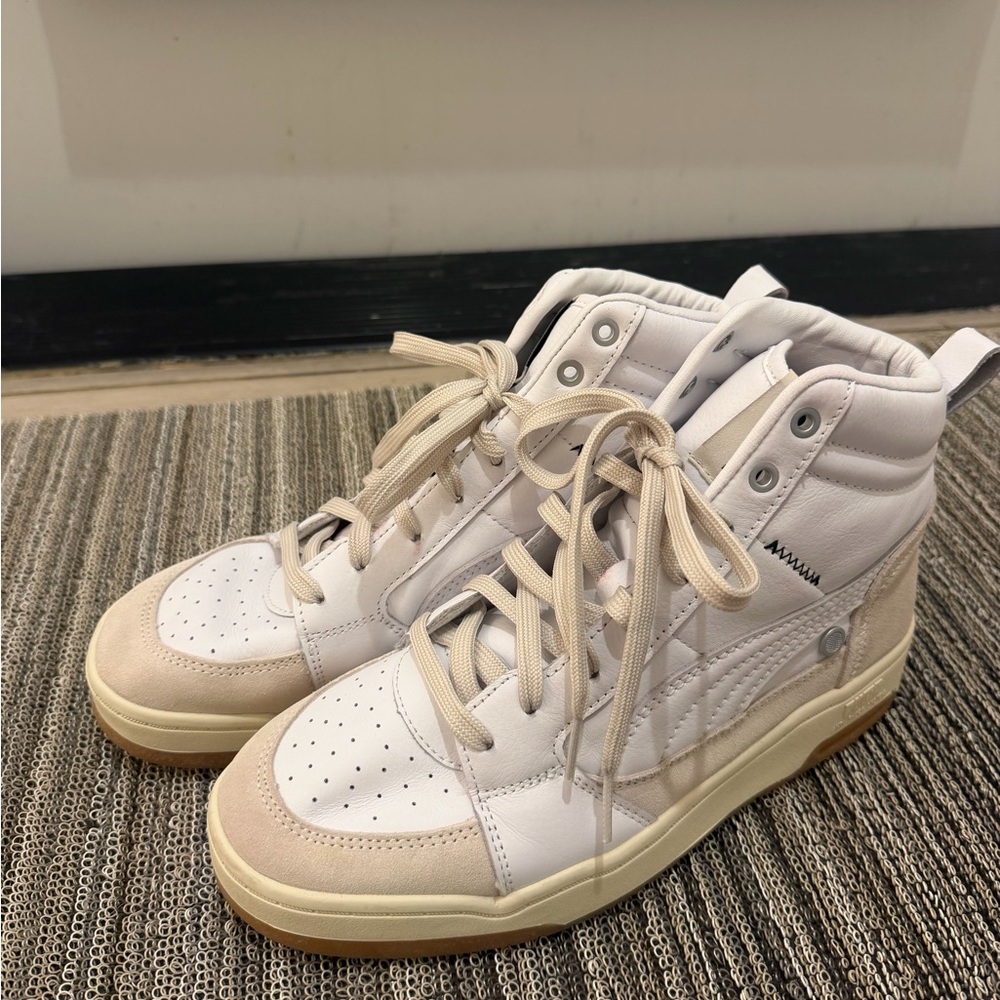 Puma leather White and Cream High-Top Athletic Shoes